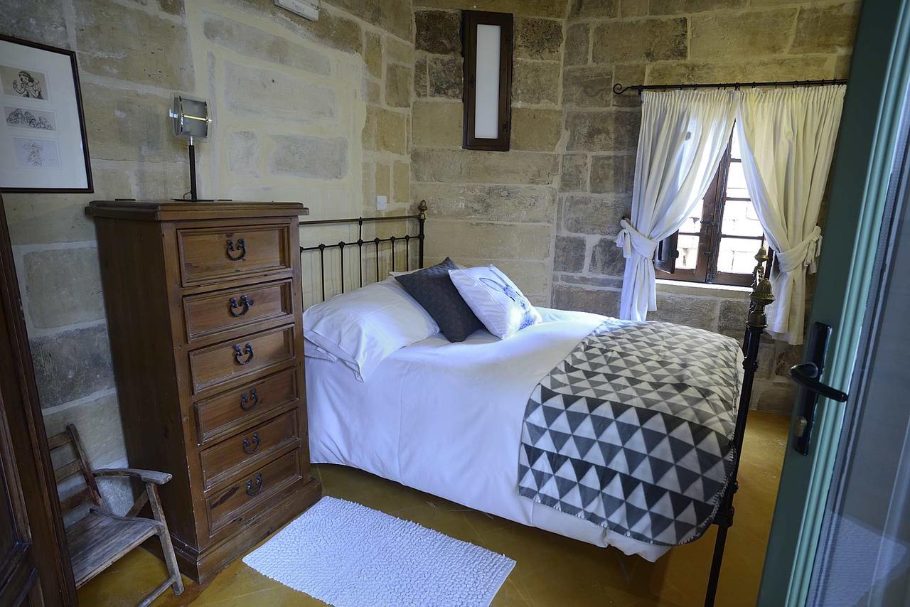 The Burrow Guest House Tarxien Exteriér fotografie